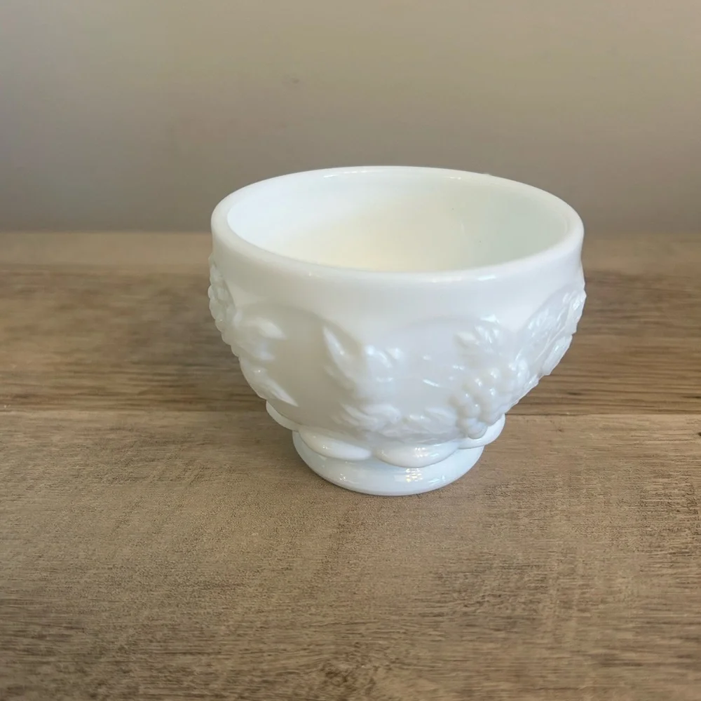 Westmoreland Paneled Grape Milk Glass Punch Cup Vintage‎ 1 Pc